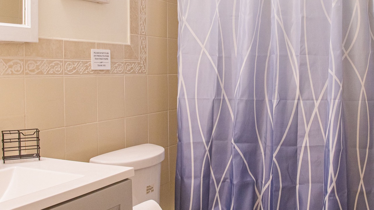 Photo of Bathroom in Alexandria West