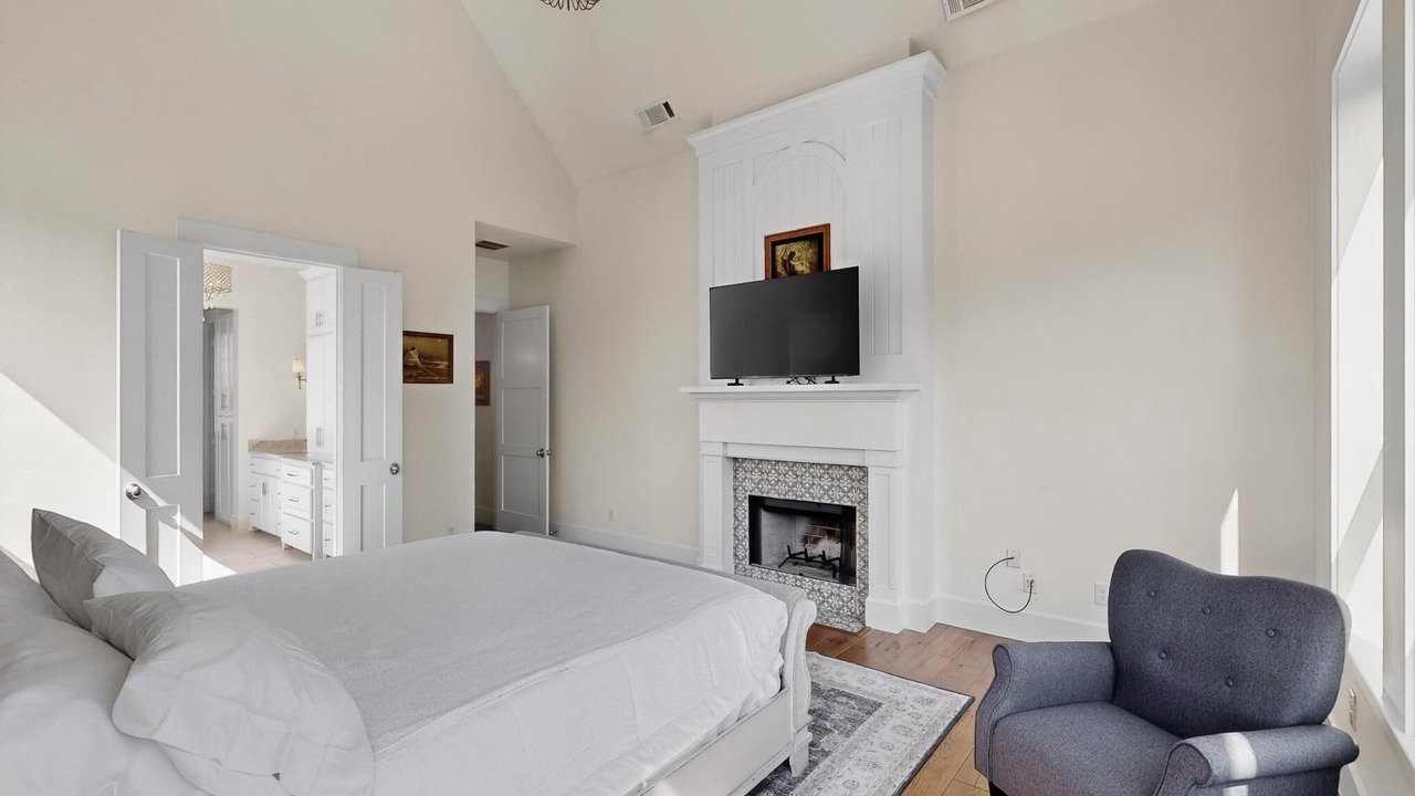 Photo of Bedroom in Whitesboro