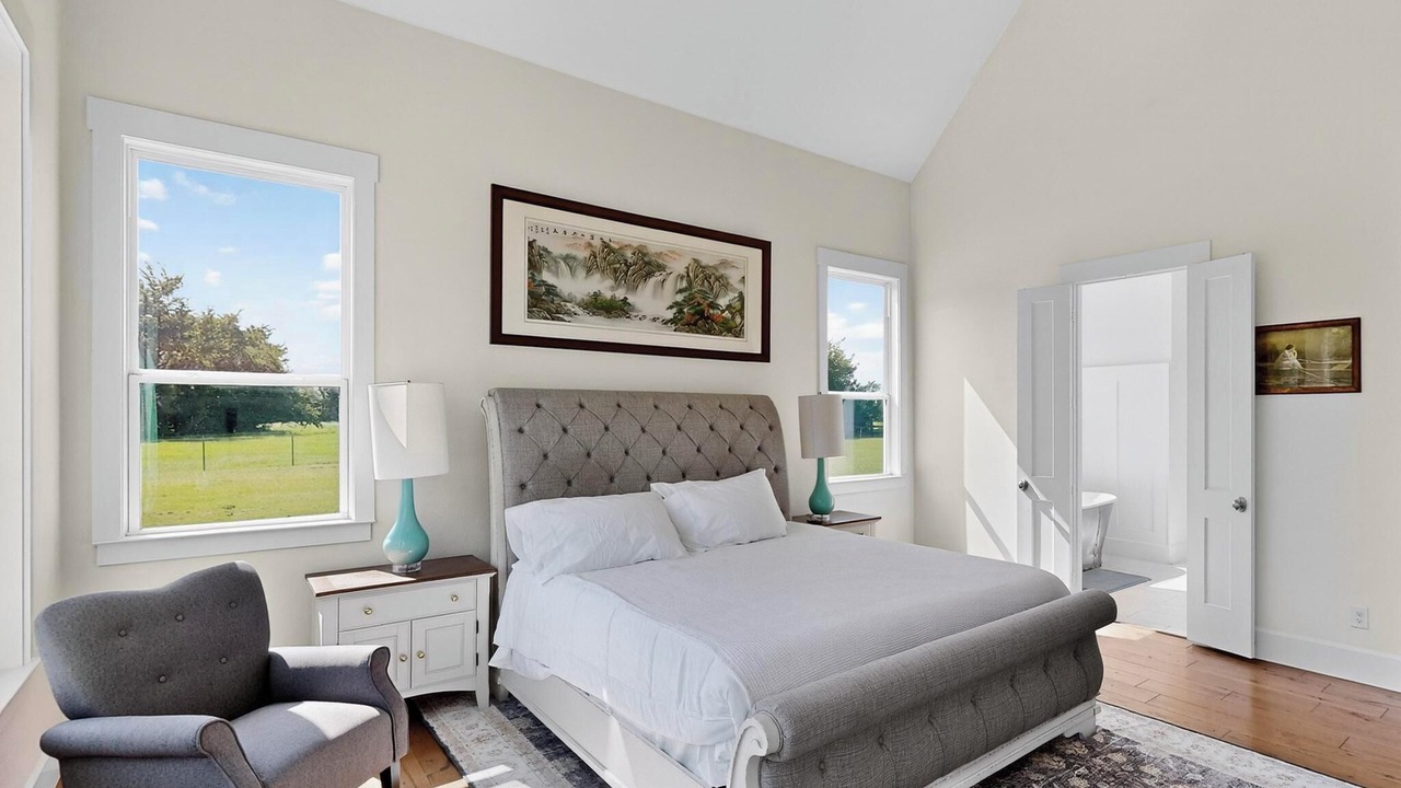 Photo of Bedroom in Whitesboro