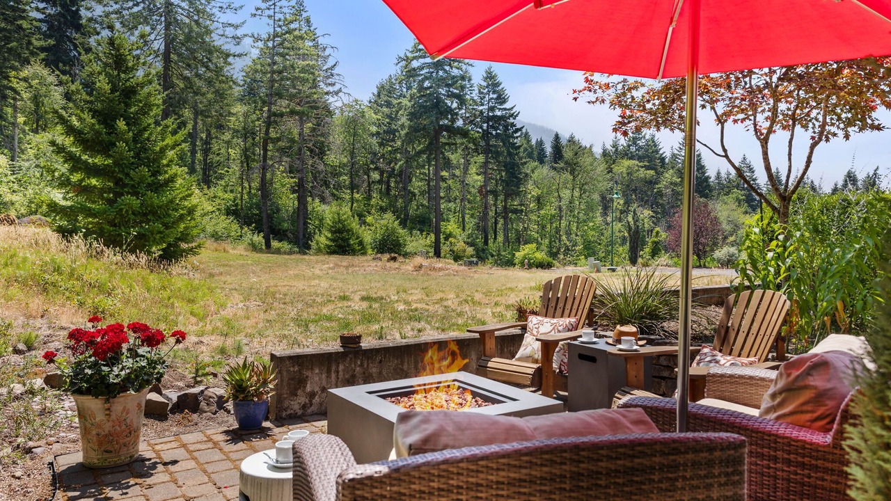 Photo of Patio Balcony in Cascade Locks