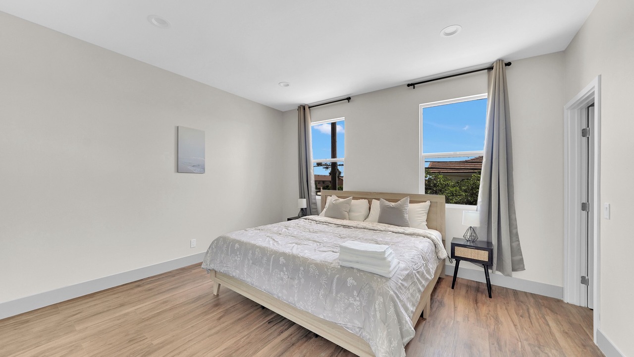 Photo of Bedroom in Midway City