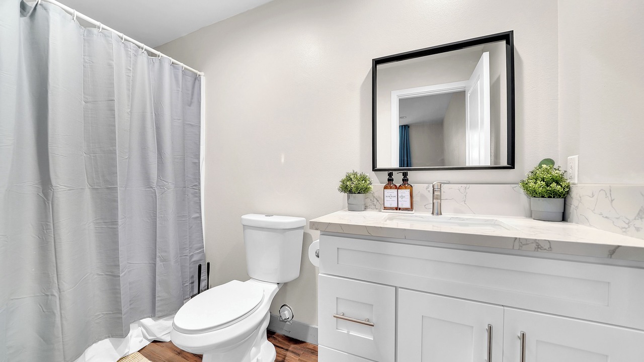 Photo of Bathroom in Midway City