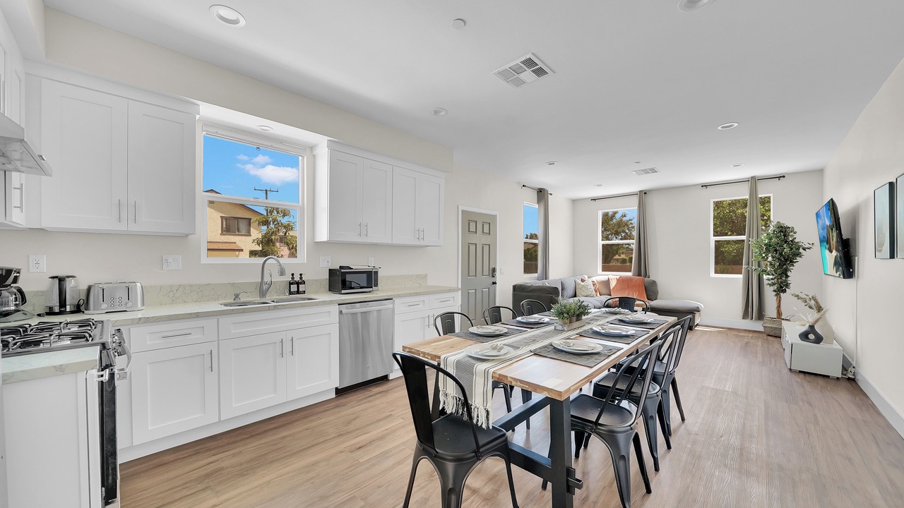 Photo of Kitchen in Midway City