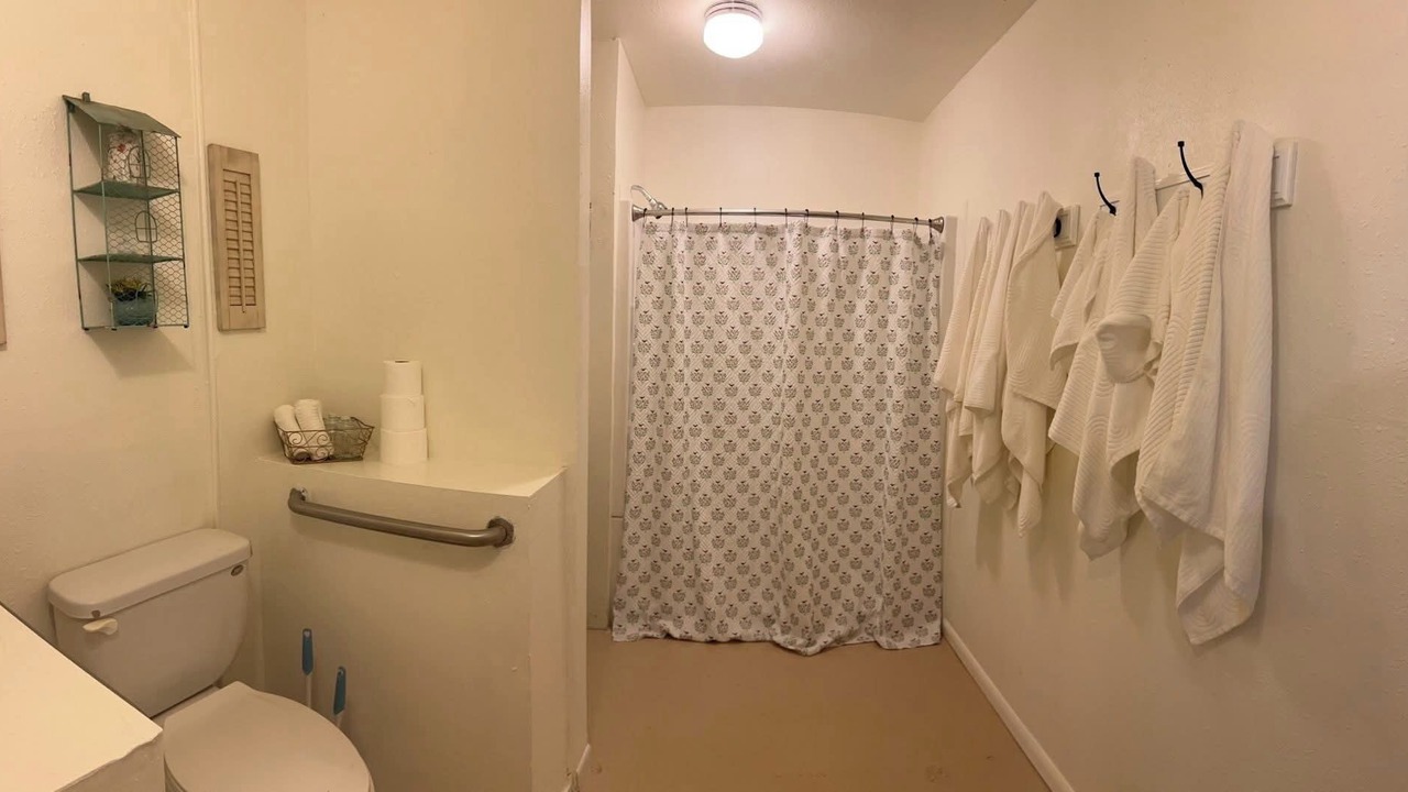 Photo of Bathroom in Mayhill