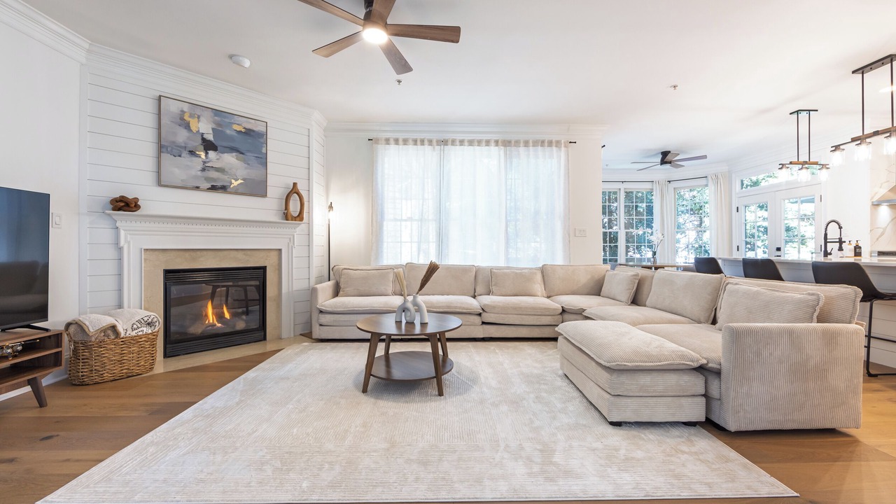 Photo of Livingroom in Chevy Chase