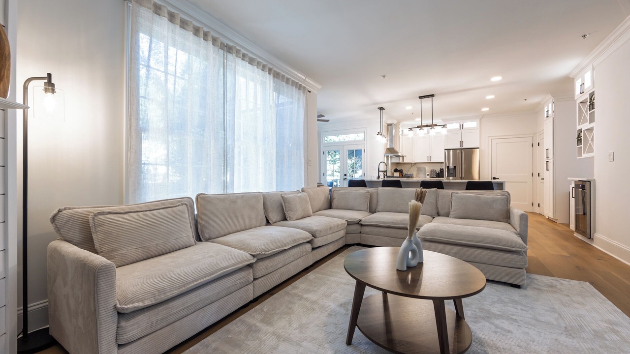 Photo of Livingroom in Chevy Chase