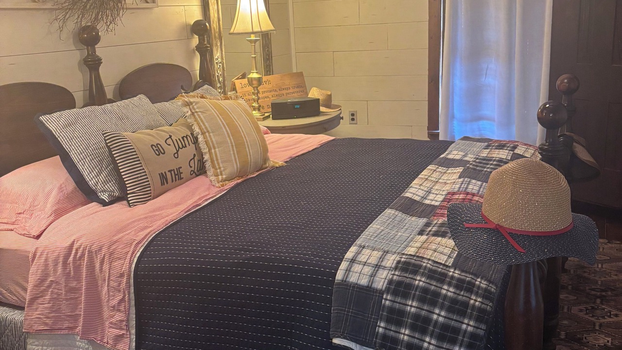 Photo of Bedroom in Fort Scott