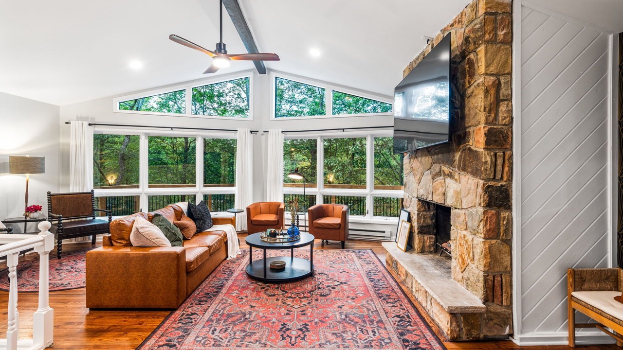 Photo of Livingroom in East Stroudsburg