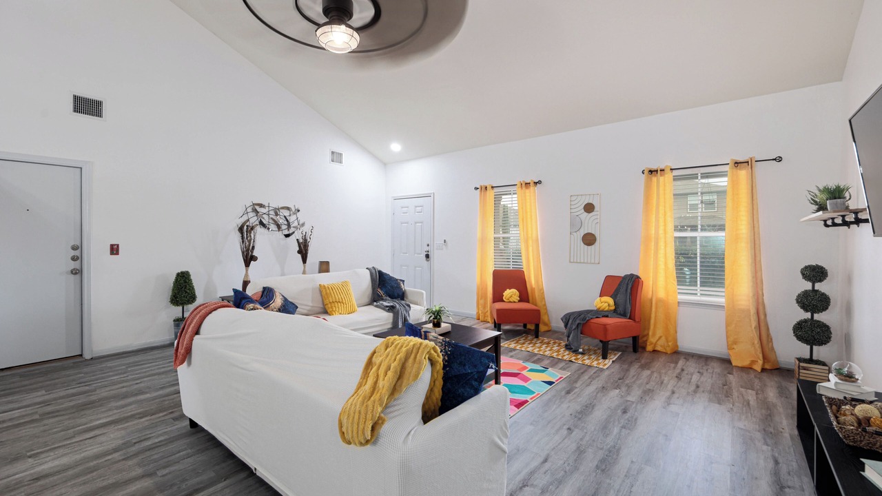 Photo of Livingroom in Kyle