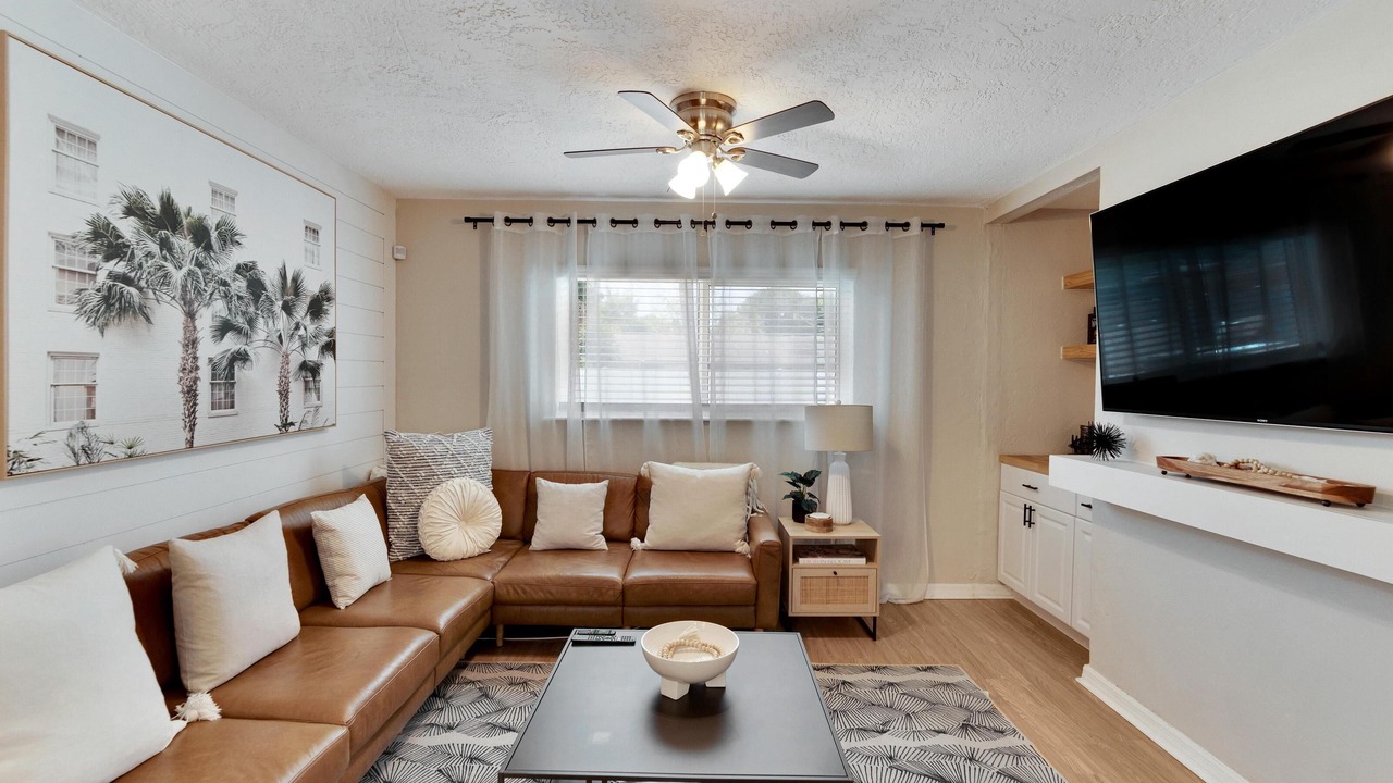 Photo of Livingroom in Sun Bay South