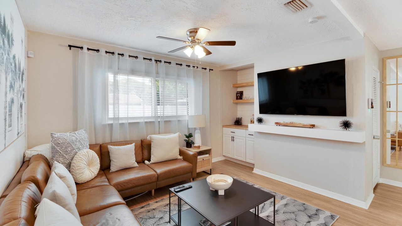 Photo of Livingroom in Sun Bay South