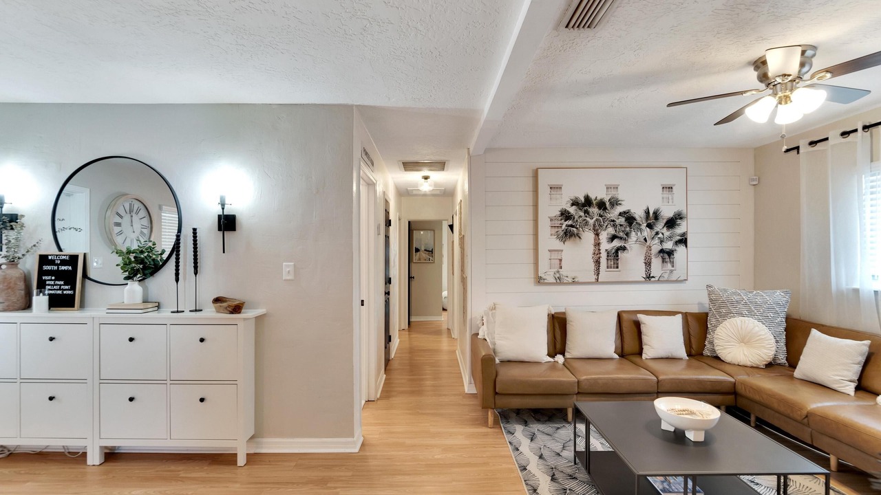 Photo of Livingroom in Sun Bay South