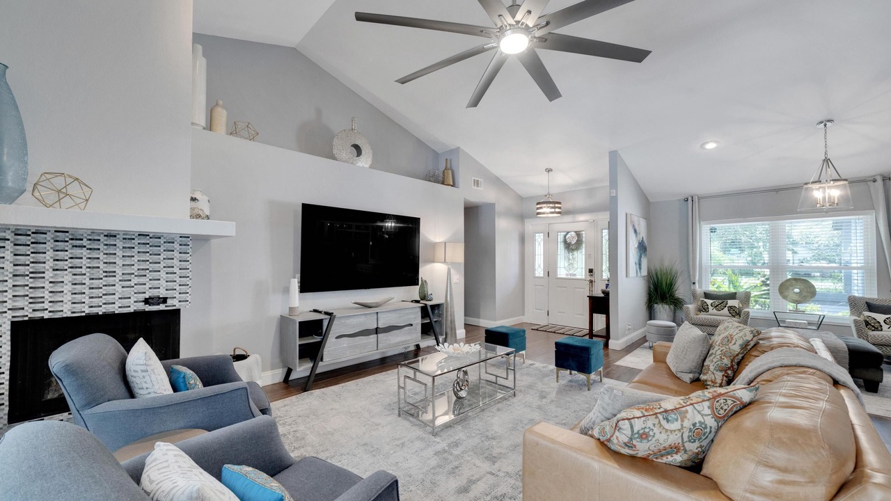 Photo of Livingroom in Allen's Ridge