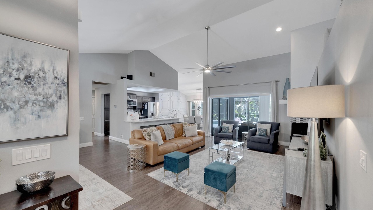 Photo of Livingroom in Allen's Ridge