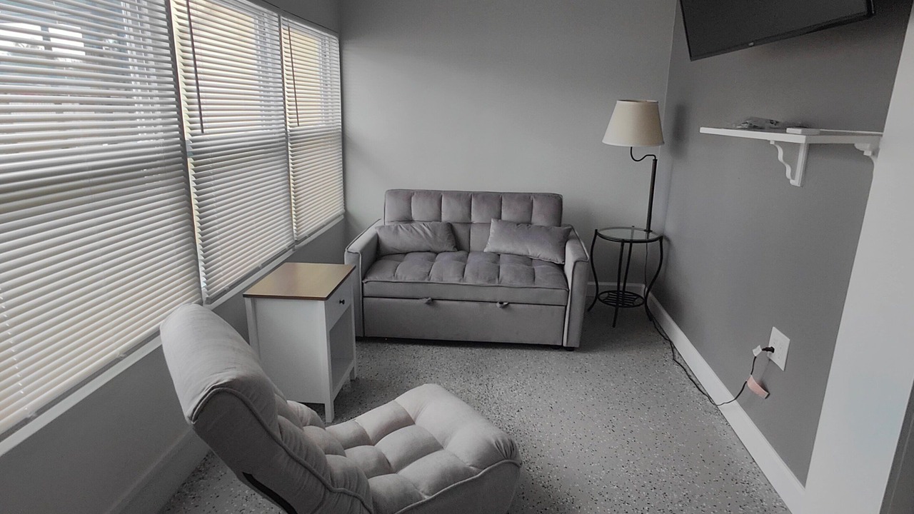 Photo of Livingroom in Alabama Grove Terrace