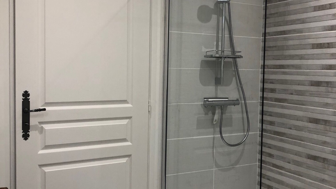 Photo of Bathroom in Mont-Saint-Jean