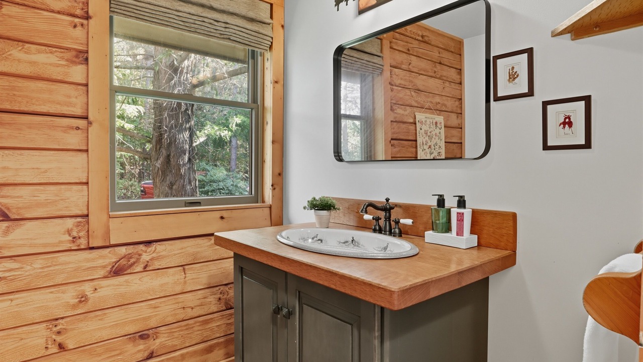 Photo of Bathroom in Naples