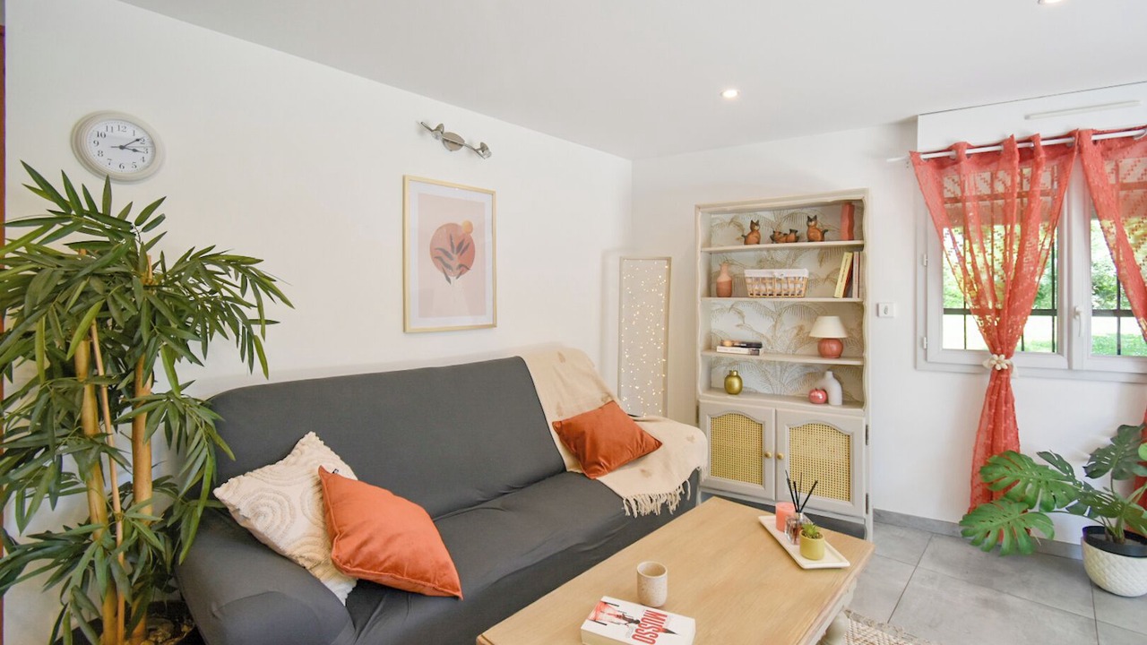 Photo of Livingroom in Porcieu-Amblagnieu