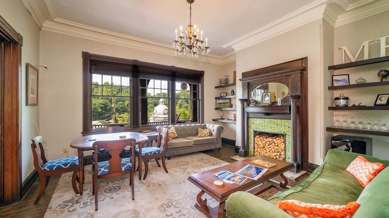 Photo of Livingroom in Marshall