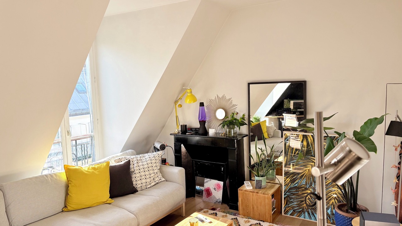 Photo of Livingroom in 10th Arrondissement