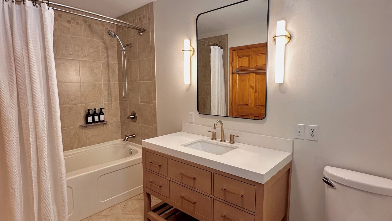 Photo of Bathroom in Arrow Point