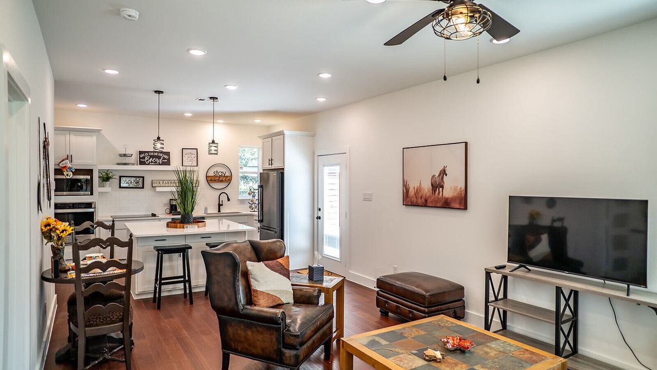 Photo of Livingroom in Burleson
