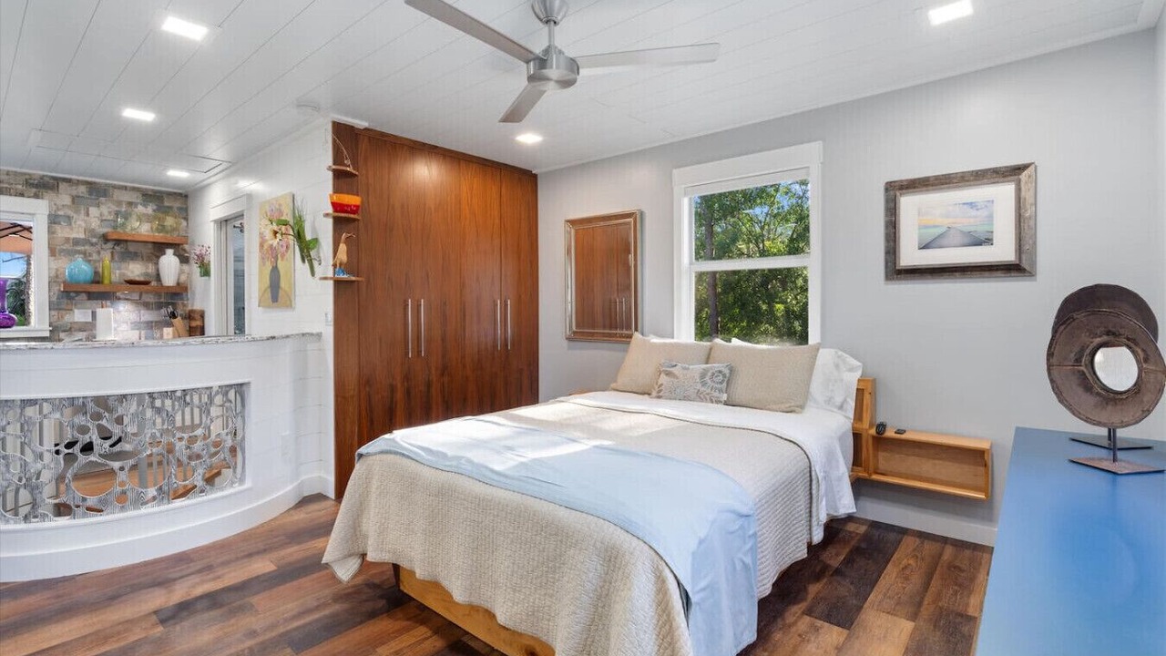 Photo of Bedroom in Palm Beach Country Estates