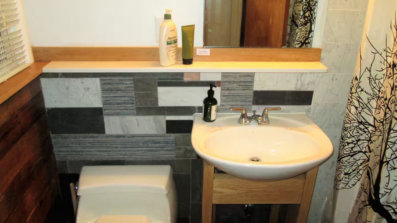 Photo of Bathroom in Lanesville