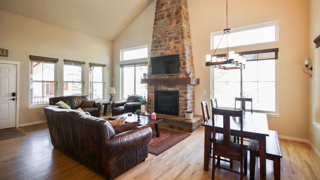 Photo of Livingroom in Silvercreek