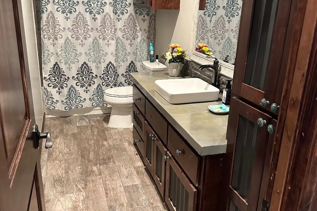Photo of Bathroom in Cleveland County
