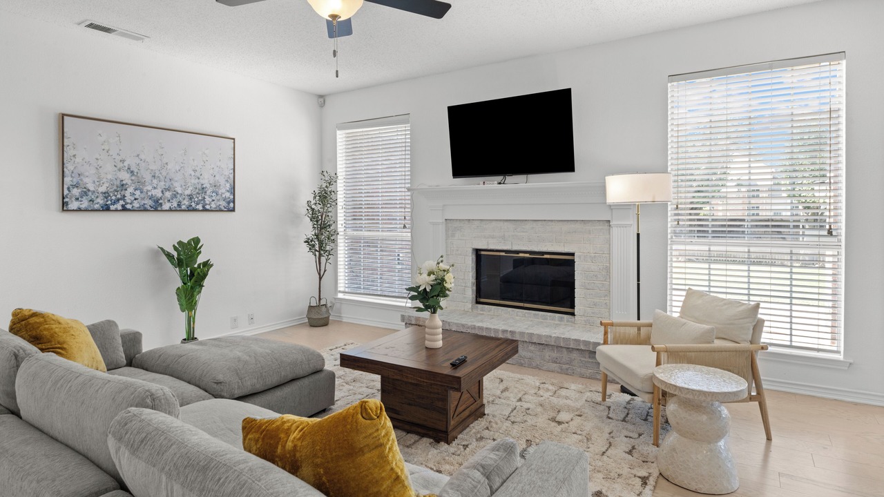 Photo of Livingroom in Carrollton