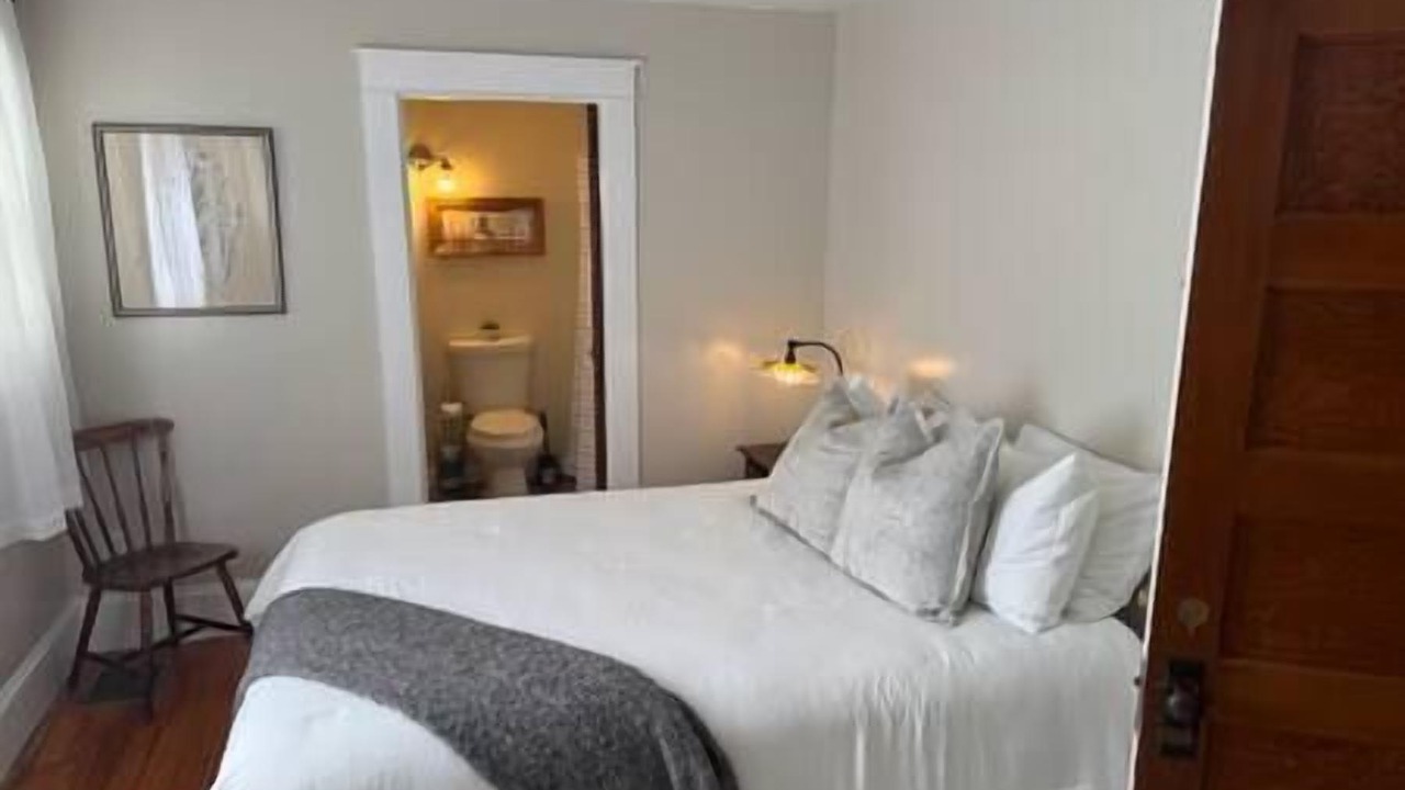 Photo of Bedroom in Jackson