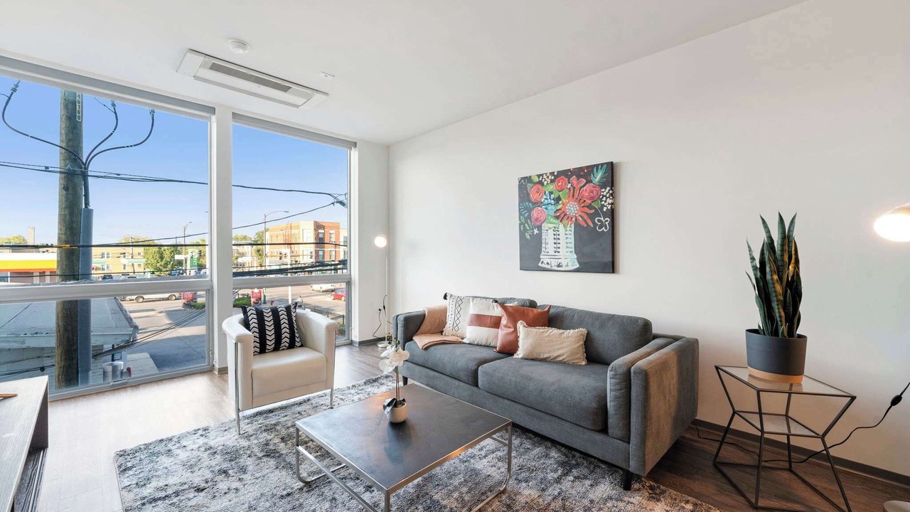 Photo of Livingroom in Palmer Square