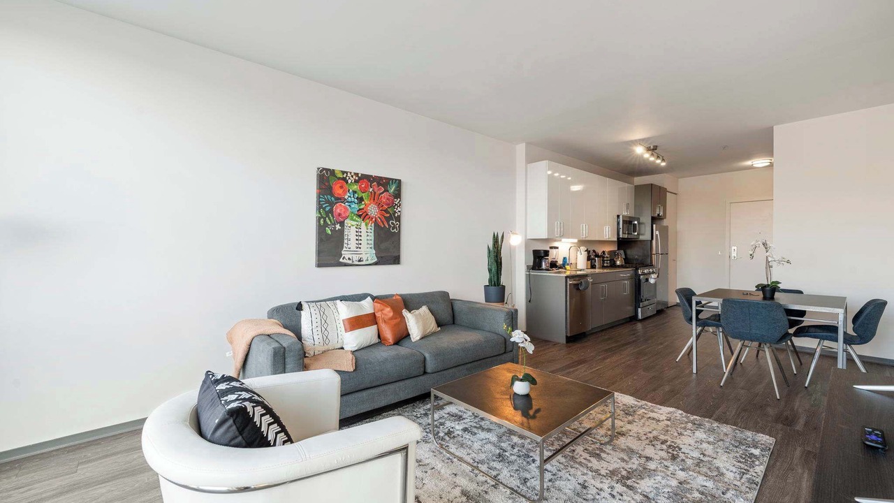 Photo of Livingroom in Palmer Square