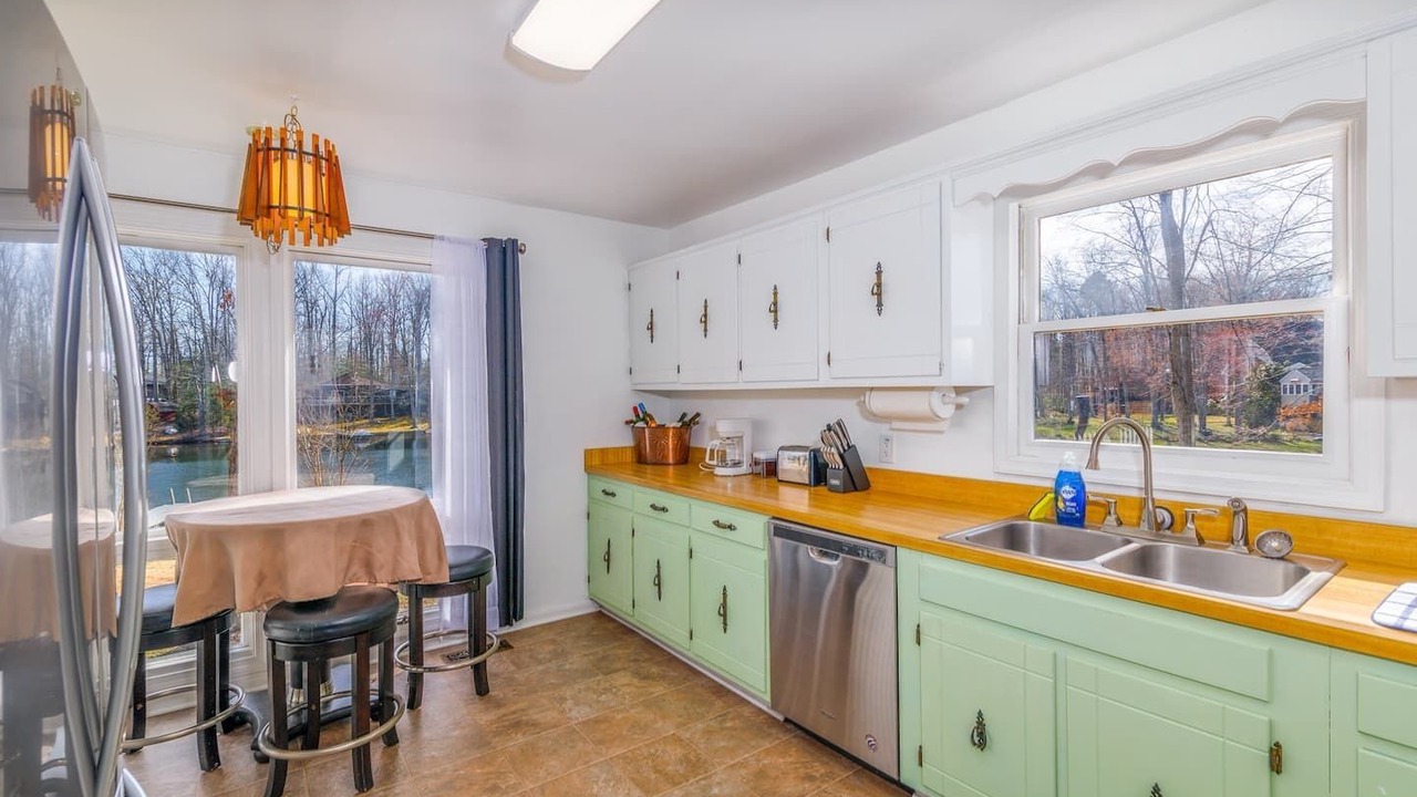 Photo of Kitchen in Lake of the Woods