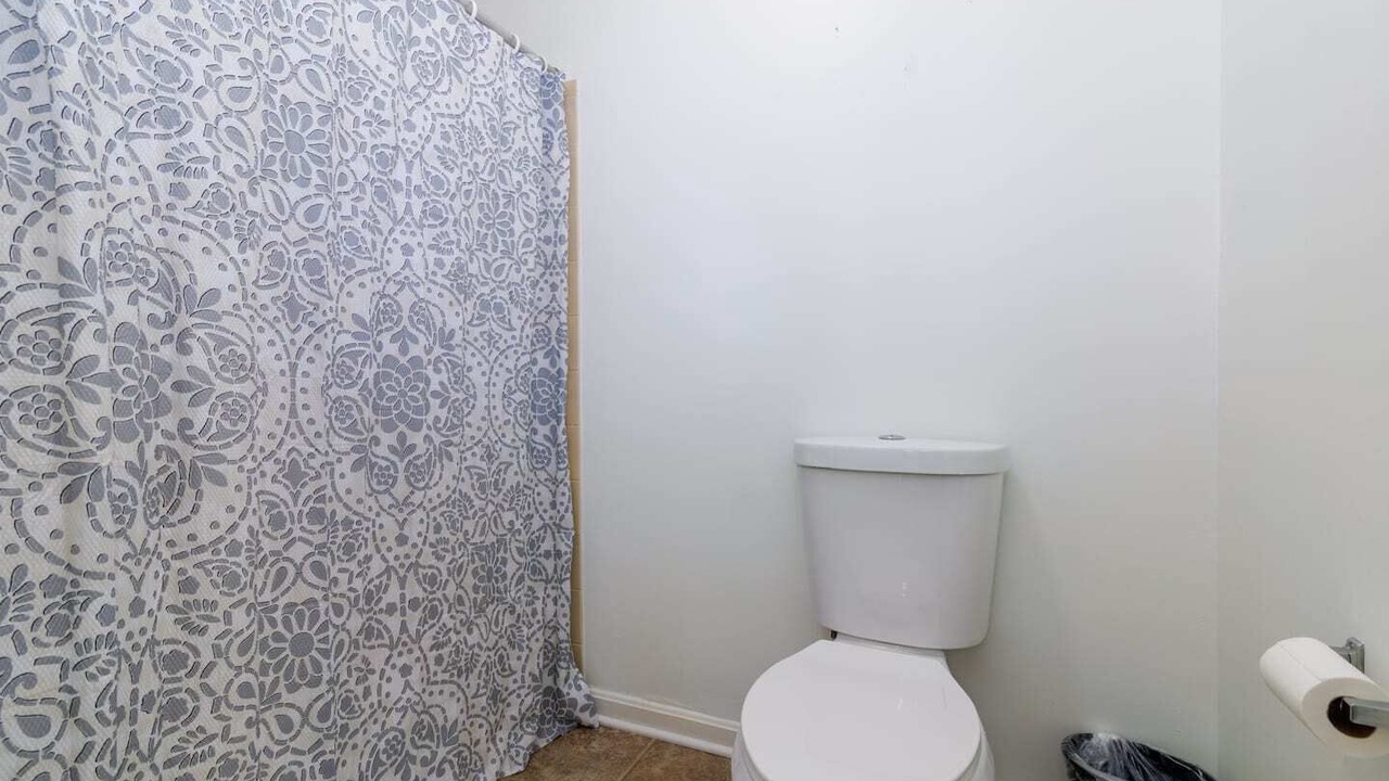 Photo of Bathroom in Lake of the Woods