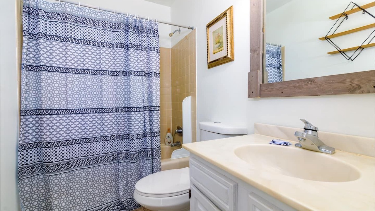 Photo of Bathroom in Lake of the Woods