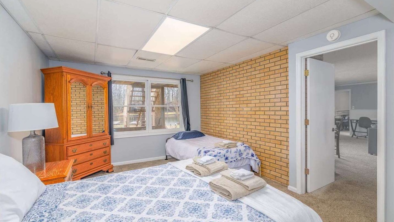 Photo of Bedroom in Lake of the Woods