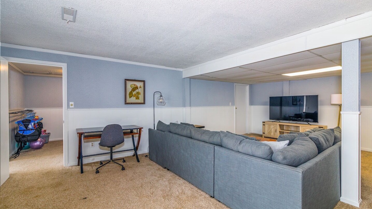 Photo of Livingroom in Lake of the Woods