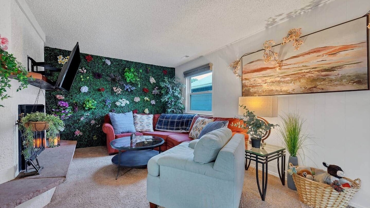 Photo of Livingroom in Thornton
