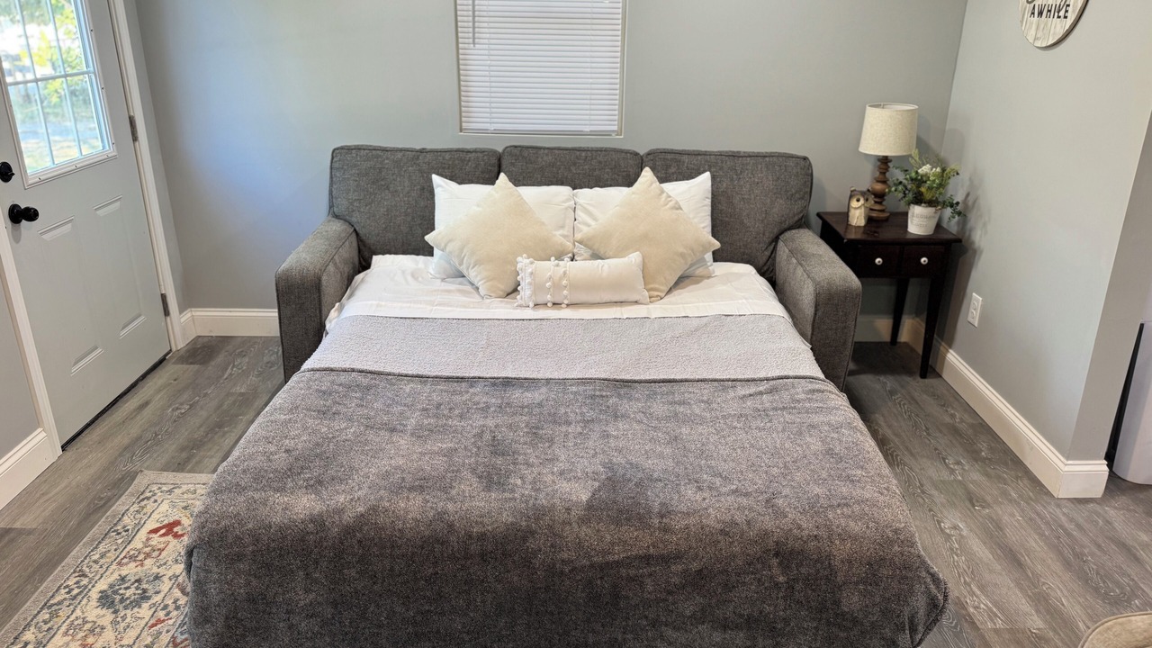 Photo of Bedroom in Salem