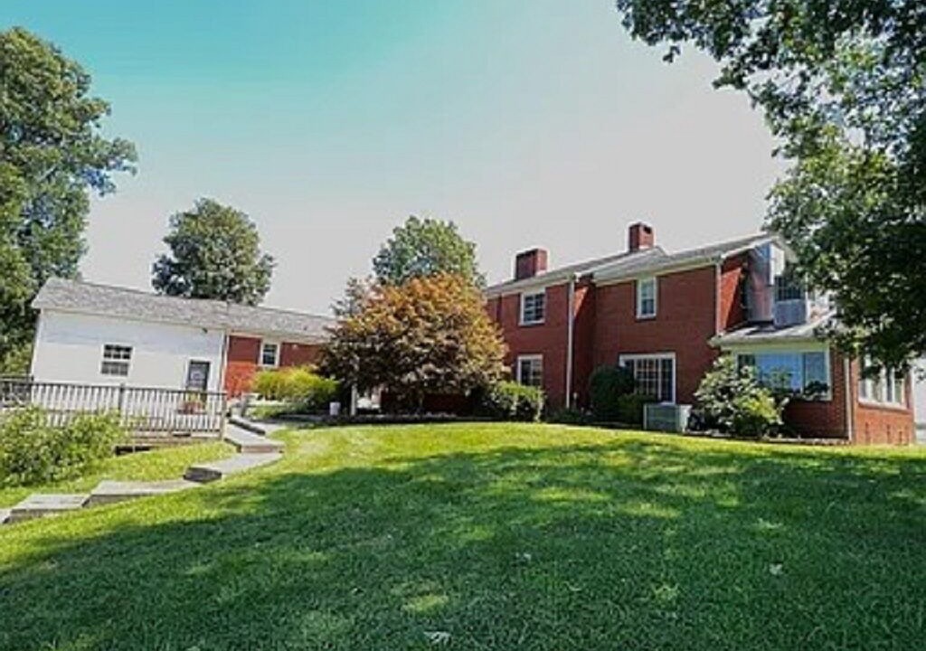 Photo of Outdoor in Madisonville