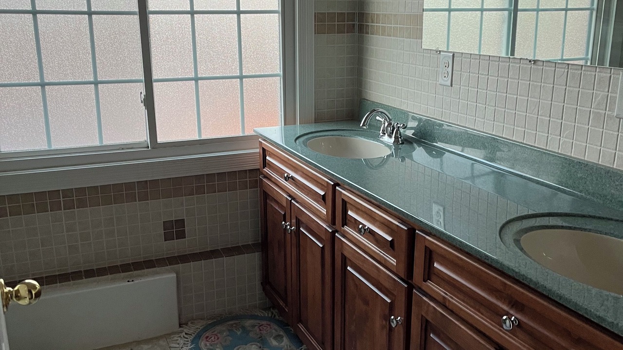 Photo of Bathroom in Madisonville