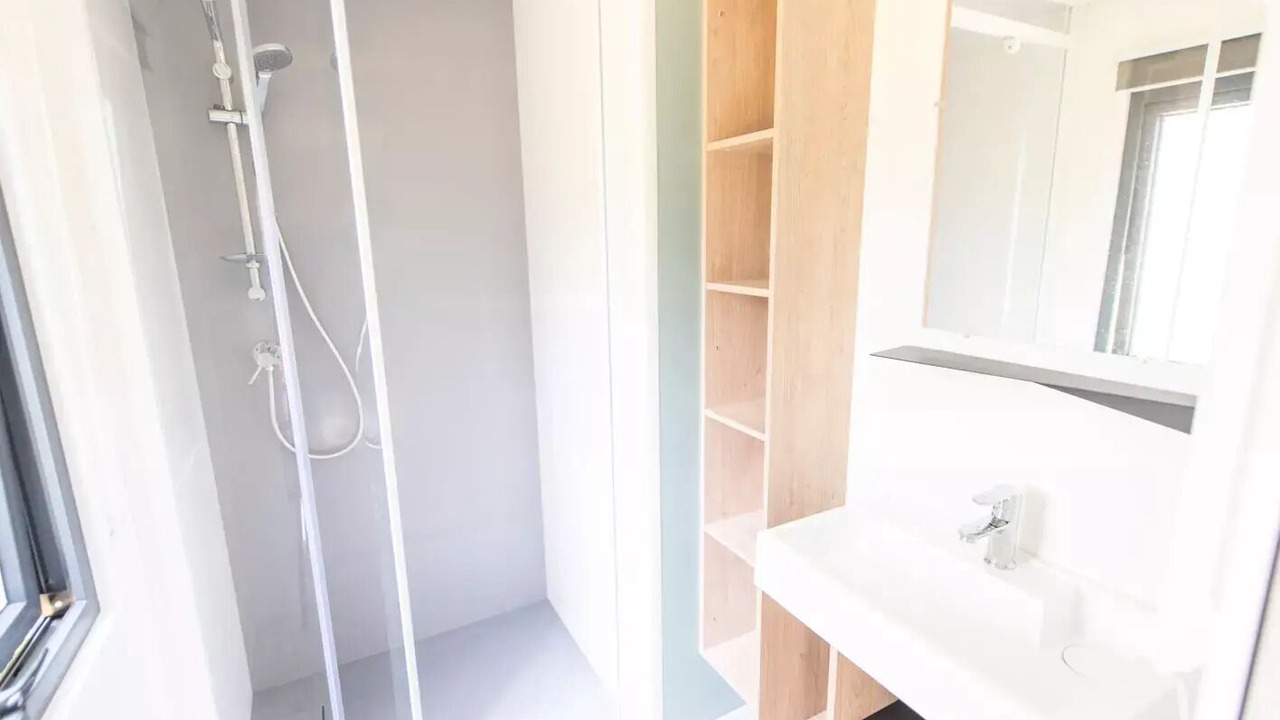 Photo of Bathroom in Saint-Maximin