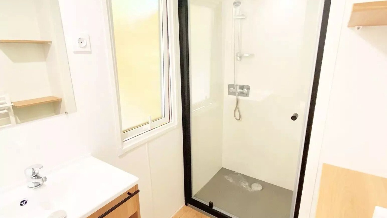 Photo of Bathroom in Saint-Maximin