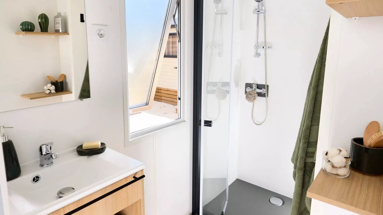 Photo of Bathroom in Saint-Maximin