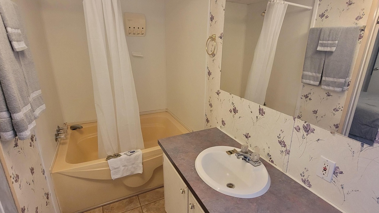 Photo of Bathroom in West Tawakoni