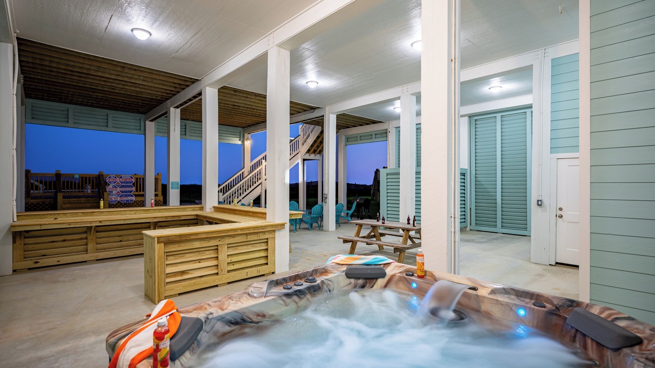 Photo of Patio Balcony in Crystal Beach