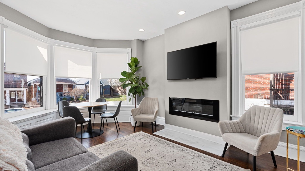 Photo of Livingroom in Clayton-Tamm