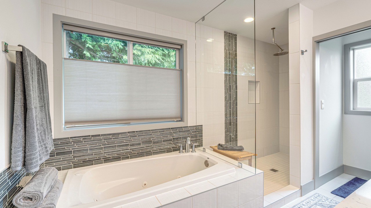 Photo of Bathroom in Silver Lake